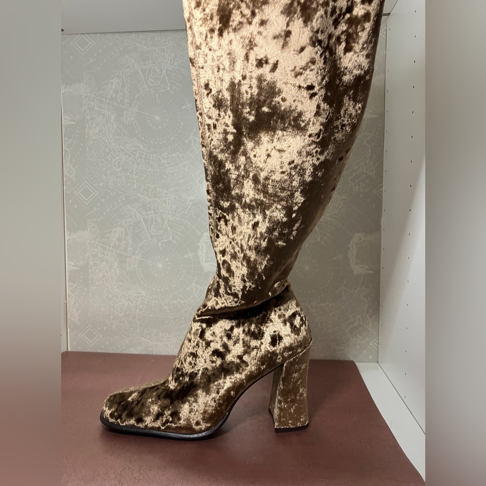 Boots velvet
